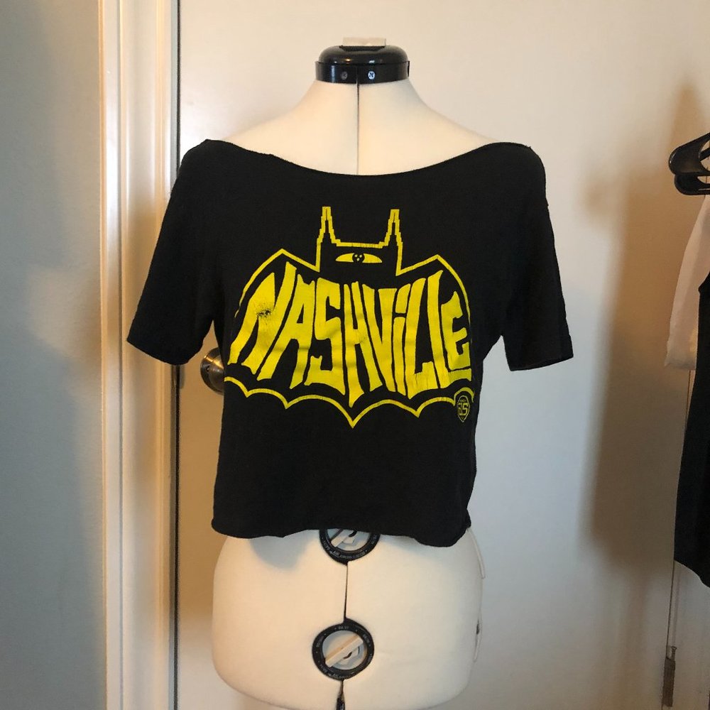 Nashville Batman Building "Batman" Black + Yellow Cropped Shirt Small